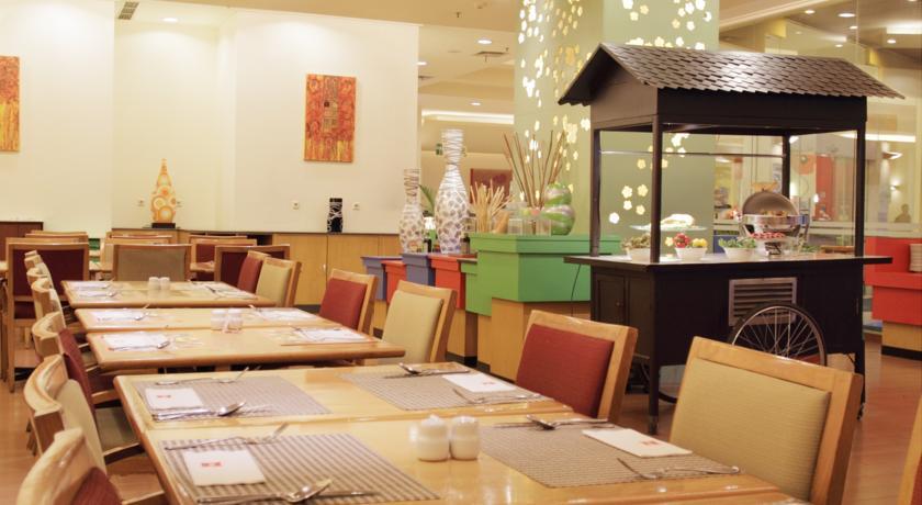 Ibis Malioboro Hotell Yogyakarta Eksteriør bilde