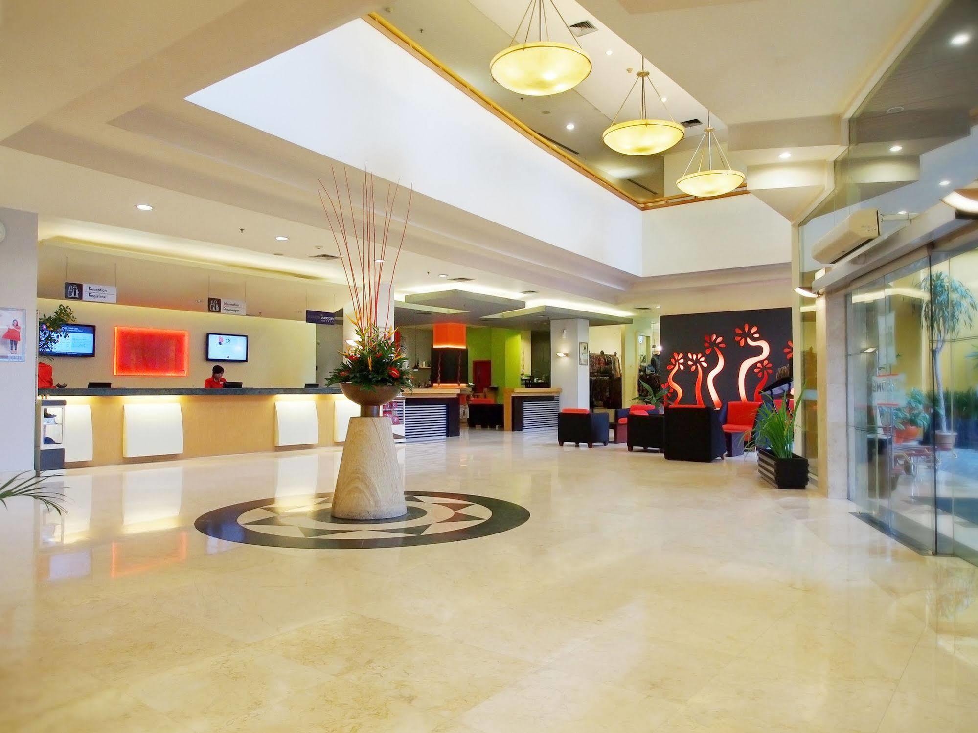 Ibis Malioboro Hotell Yogyakarta Eksteriør bilde